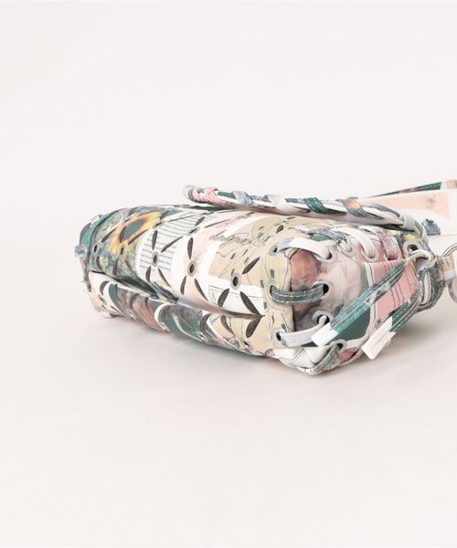 Desigual(デシグアル)の「ニュースペーパープリントミニバッグ ショルダー(ボディバッグ/ウエストポーチ・レディース・マルチ・FREE)」の9枚目の写真