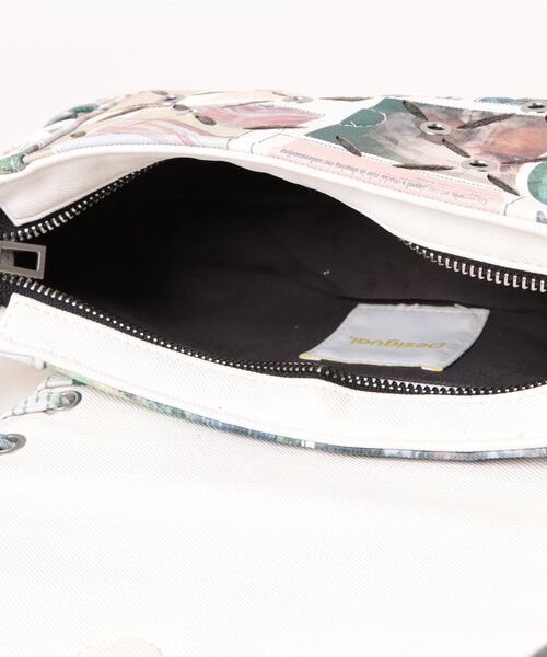 Desigual(デシグアル)の「ニュースペーパープリントミニバッグ ショルダー(ボディバッグ/ウエストポーチ・レディース・マルチ・FREE)」の10枚目の写真