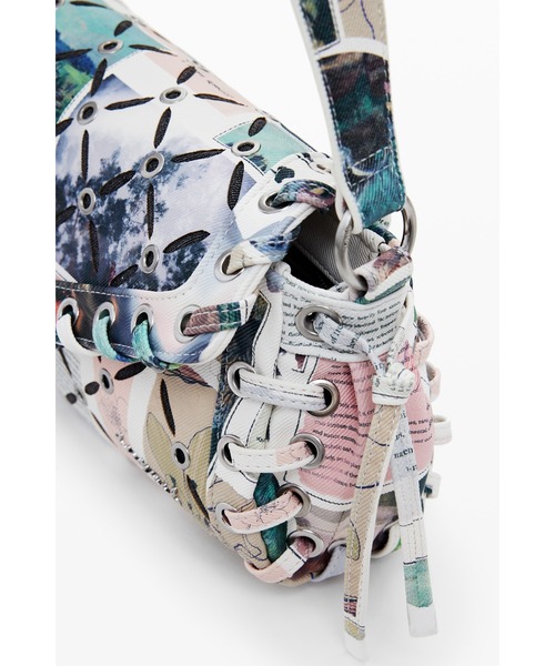 Desigual(デシグアル)の「ニュースペーパープリントミニバッグ ショルダー(ボディバッグ/ウエストポーチ・レディース・マルチ・FREE)」の3枚目の写真