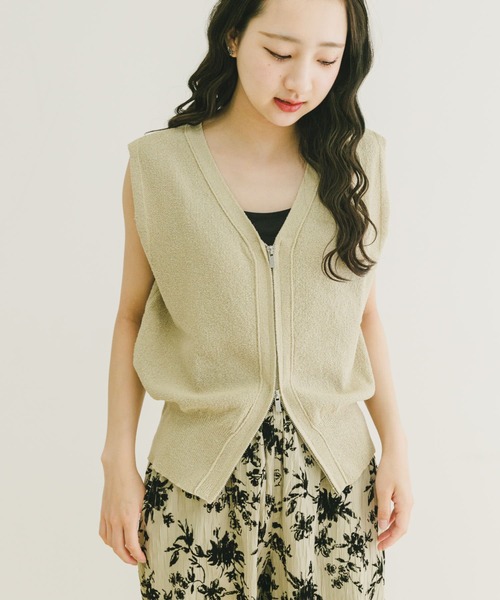 ITEMS URBANRESEARCH（アイテムズ アーバンリサーチ）の「ブークレジップベスト（ベスト・レディース・モカ/ベージュ/ネイビー・FREE）」の4枚目の写真