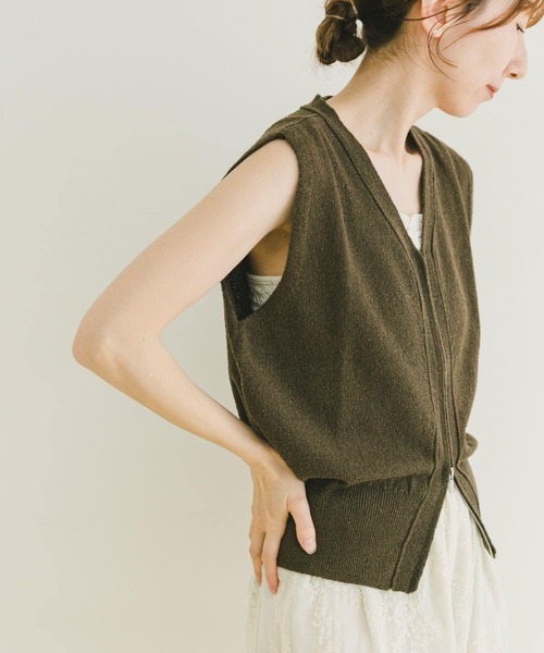 ITEMS URBANRESEARCH（アイテムズ アーバンリサーチ）の「ブークレジップベスト（ベスト・レディース・モカ/ベージュ/ネイビー・FREE）」の13枚目の写真