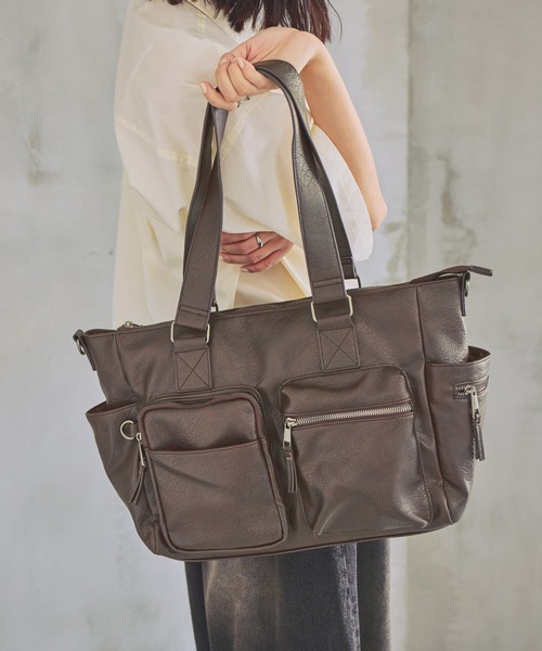 PBLIM（ページボーイリム）の「《UNISEX/PCポケット付き/500mlペットボトルも入る》10ポケットボストンバッグ（ボストンバッグ・レディース・カーキ/ブラック/ブラウン/グレー系その他/ブラック系その他/グリーン系その他/グレイッシュベージュ・FREE）」の4枚目の写真
