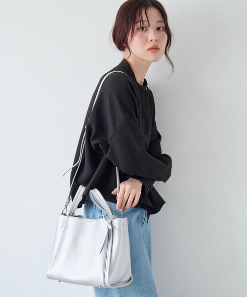 le.coeur blanc(ルクールブラン)の「3setソフトレザー調バッグ(ショルダーバッグ・レディース・ベージュ/ブラック/シルバー/サックスブルー/ホワイト系その他2・FREE)」の5枚目の写真