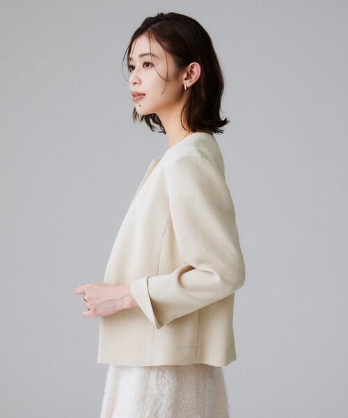 UNTITLED（アンタイトル）の「【短丈/日本製】カラミ風メッシュ ノーカラージャケット（ノーカラージャケット・レディース・ベージュ/ネイビー・46/48/50/44/42/00/01/02/03/04）」の5枚目の写真