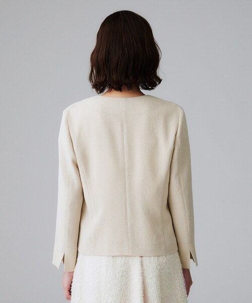 UNTITLED（アンタイトル）の「【短丈/日本製】カラミ風メッシュ ノーカラージャケット（ノーカラージャケット・レディース・ベージュ/ネイビー・46/48/50/44/42/00/01/02/03/04）」の16枚目の写真