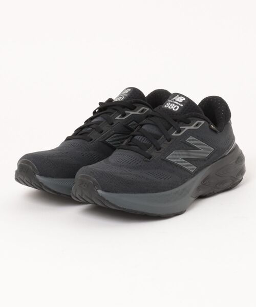 NEW BALANCE(ニューバランス)の「《New Balance》M880G(スニーカー・メンズ・ブラック×ブラック・25.5cm/26.0cm/26.5cm/27.0cm/27.5cm/28.0cm/25.0cm)」の1枚目の写真
