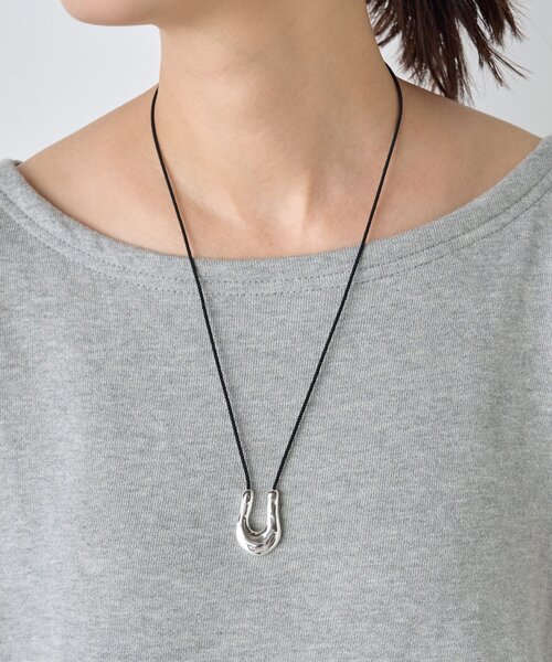 BEARDSLEY（ビアズリー）の「シルバーパーツコードネックレス（ネックレス・レディース・シルバー・FREE）」の2枚目の写真