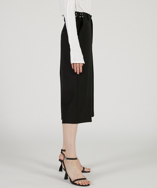 PRANK PROJECT(プランクプロジェクト)の「ロークロッチバミューダパンツ / Low-crotch Bermuda Pants(その他パンツ・レディース・グレー/カーキ/ブラック・38/36)」の10枚目の写真