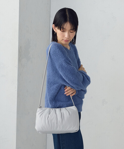 MONO　COMME CA（モノコムサ）の「パデットショルダー（ショルダーバッグ・レディース・ライトグレー/ブラック/ベージュ・FREE）」の5枚目の写真