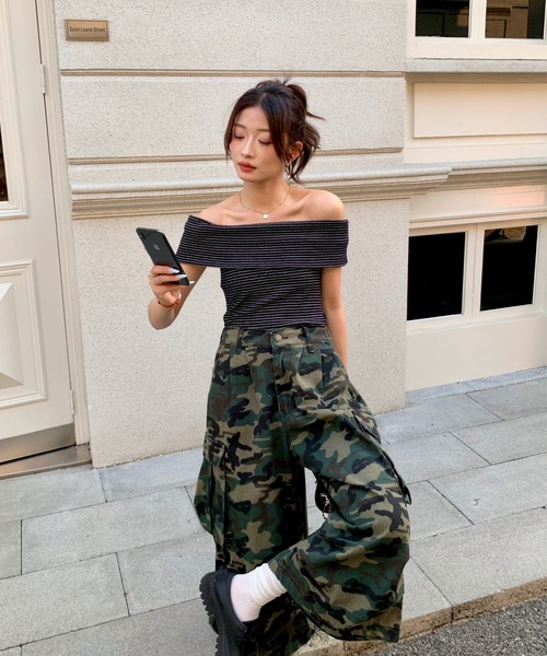Per sist ence(パーシエンス)の「ボーダーオフショルトップス(Tシャツ/カットソー・レディース・ホワイト/ブラック・ONE SIZE)」の14枚目の写真