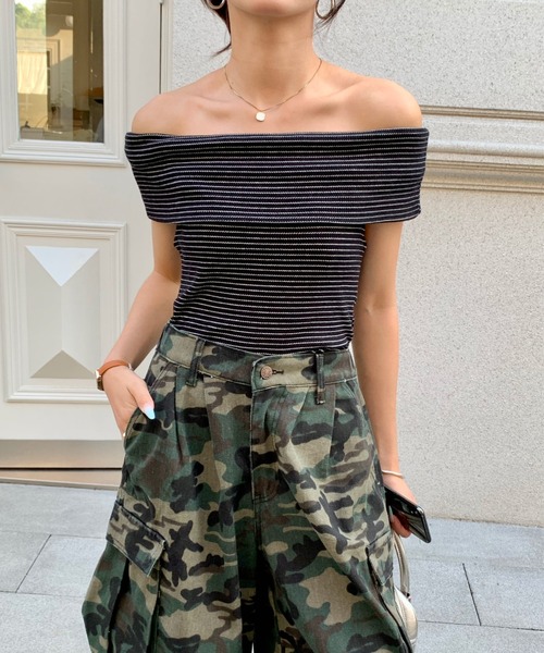 Per sist ence(パーシエンス)の「ボーダーオフショルトップス(Tシャツ/カットソー・レディース・ホワイト/ブラック・ONE SIZE)」の15枚目の写真