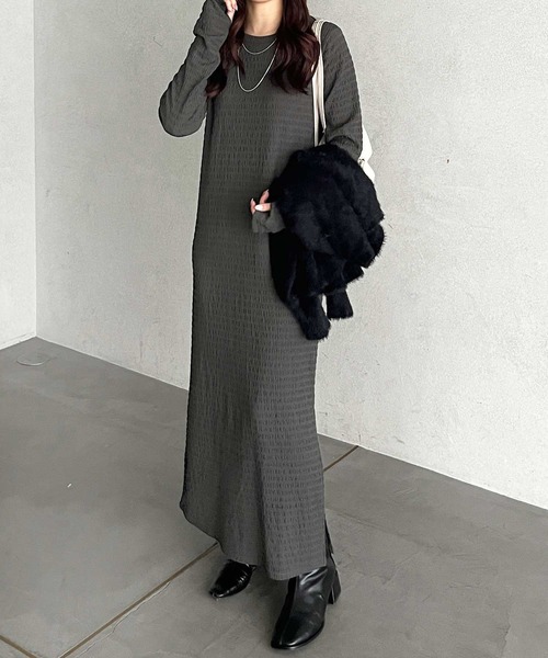 GeeRA（ジーラ）の「【ネックが選べる】全骨格対応！指穴付きジャガードワンピ―ス（ワンピース・レディース・チャコール/ブラック系その他/チャコールグレー/ブラック・MEDIUM/LARGE/X-LARGE）」の4枚目の写真