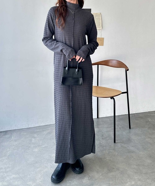 GeeRA（ジーラ）の「【ネックが選べる】全骨格対応！指穴付きジャガードワンピ―ス（ワンピース・レディース・チャコール/ブラック系その他/チャコールグレー/ブラック・MEDIUM/LARGE/X-LARGE）」の5枚目の写真