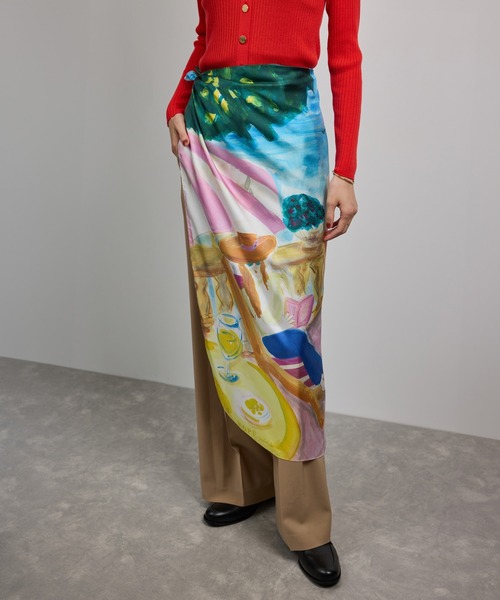 ROPE'（ロペ）の「【YUKO SAEKI for ROPE’・コラボ】スカーフ柄プリント シルクスカーフ/Lサイズ（バンダナ/スカーフ・レディース・ベージュ/サックスブルー/ピンク・FREE）」の2枚目の写真