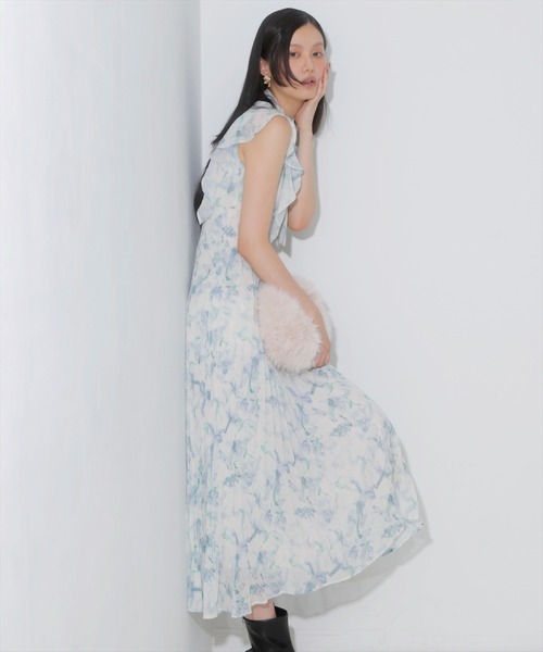 AND COUTURE(アンドクチュール)の「シフォンプリーツワンピース(ワンピース・レディース・ホワイト系その他/ブラック系その他/ブラウン系その他・FREE)」の4枚目の写真