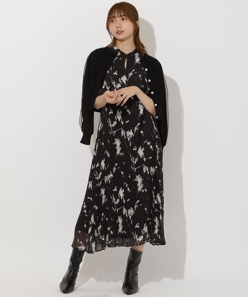 AND COUTURE(アンドクチュール)の「シフォンプリーツワンピース(ワンピース・レディース・ホワイト系その他/ブラック系その他/ブラウン系その他・FREE)」の16枚目の写真