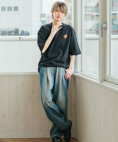 INTER FACTORY(インターファクトリー)の「あやせりんて - 刺繍半袖Tシャツ(Tシャツ/カットソー・レディース・ブラック/ホワイト・MEDIUM/LARGE)」の13枚目の写真