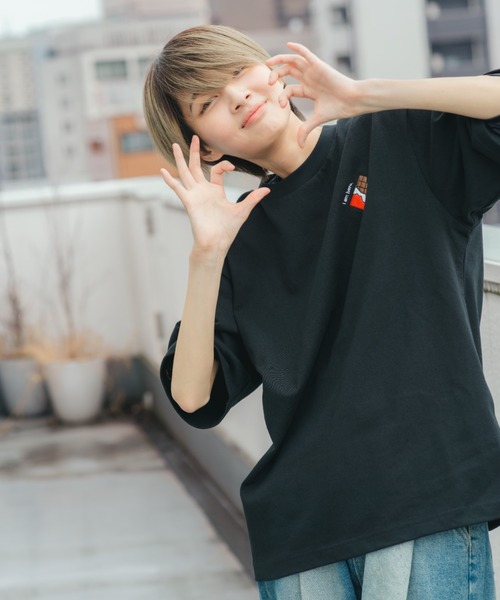 INTER FACTORY(インターファクトリー)の「あやせりんて - 刺繍半袖Tシャツ(Tシャツ/カットソー・レディース・ブラック/ホワイト・MEDIUM/LARGE)」の4枚目の写真