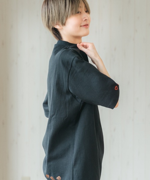 INTER FACTORY(インターファクトリー)の「あやせりんて - 刺繍半袖Tシャツ(Tシャツ/カットソー・レディース・ブラック/ホワイト・MEDIUM/LARGE)」の8枚目の写真