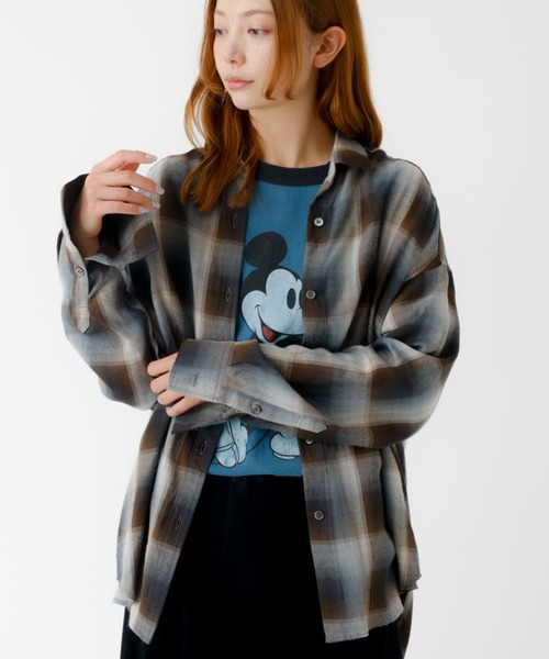 MICA&DEAL(マイカ&ディール)の「【MICA&DEAL /マイカアンドディール】オンブレ 2WAYシャツ/チェックシャツ/羽織/レイヤー【WEB限定】(シャツ/ブラウス・レディース・ブラウン/レッド・フリー)」の1枚目の写真