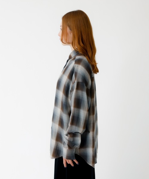 MICA&DEAL(マイカ&ディール)の「【MICA&DEAL /マイカアンドディール】オンブレ 2WAYシャツ/チェックシャツ/羽織/レイヤー【WEB限定】(シャツ/ブラウス・レディース・ブラウン/レッド・フリー)」の10枚目の写真