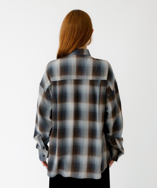 MICA&DEAL(マイカ&ディール)の「【MICA&DEAL /マイカアンドディール】オンブレ 2WAYシャツ/チェックシャツ/羽織/レイヤー【WEB限定】(シャツ/ブラウス・レディース・ブラウン/レッド・フリー)」の9枚目の写真