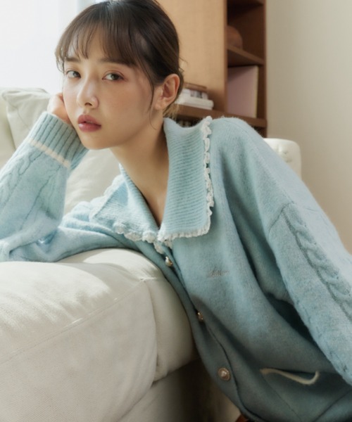 lallana Bijou Button Frill Cardigan ブルー Lallana（ララーナ）の「Bijou Button Frill Cardigan/ビジューボタン