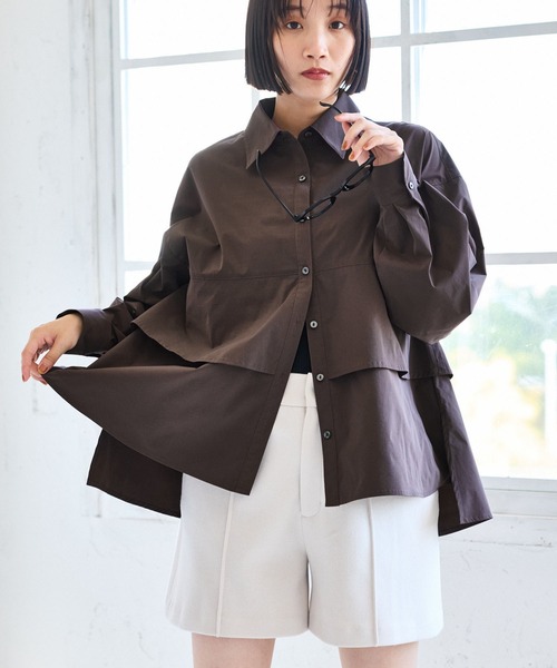 VIS(ビス)の「裾ティアードオーバーシャツ/UVケア・イージーケア(シャツ/ブラウス・レディース・ホワイト/ダークブラウン/ライトグリーン/サックスブルー・FREE)」の9枚目の写真