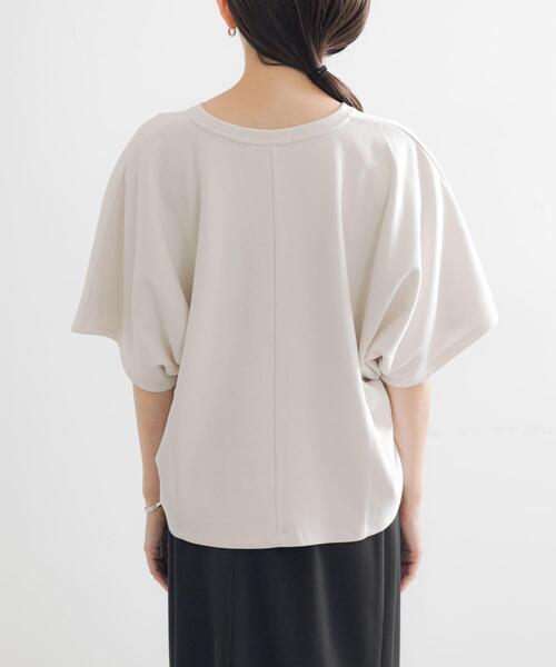 URBAN RESEARCH（アーバンリサーチ）の「サイドギャザードルマントップス（Tシャツ/カットソー・レディース・ネイビー/オフホワイト・FREE）」の5枚目の写真