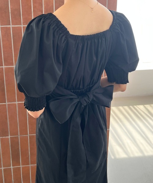 31 Sons de mode（トランテアン　ソン　ドゥ　モード）の「一部店舗限定 2wayオフショルバックリボンワンピース（ワンピース・レディース・ベージュ/ブラウン/ブラック・ﾌﾘ-）」の21枚目の写真