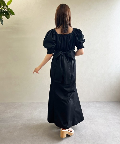 31 Sons de mode（トランテアン　ソン　ドゥ　モード）の「一部店舗限定 2wayオフショルバックリボンワンピース（ワンピース・レディース・ベージュ/ブラウン/ブラック・ﾌﾘ-）」の16枚目の写真