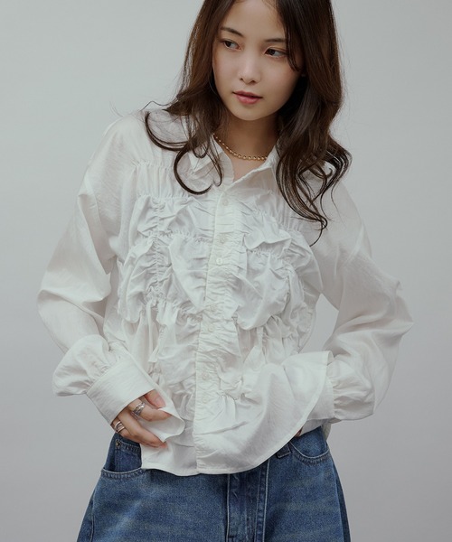 MUHET（ミュエータ）の「gather design long sleeve blouse / ギャザーデザインブラウス（シャツ/ブラウス・レディース・モカ/オフホワイト/ブラック/ライトブルー・FREE）」の12枚目の写真
