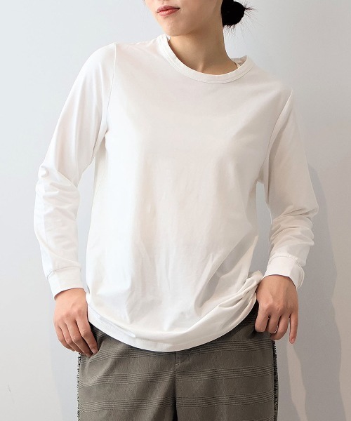 MB mint breeze（エムビーミントブリーズ）の「【L～5L 大きいサイズ】【プレスウォーム】天竺クルーネックTシャツ（Tシャツ/カットソー・レディース・チャコールグレー/オフホワイト/ブラック・4L/3L/LL/5L/L）」の2枚目の写真