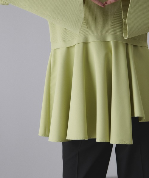 ADAM ET ROPE'（アダムエロペ）の「【サステナブル】ペプラムコンビニットプルオーバー（Tシャツ/カットソー・レディース・ブラック/オフホワイト/ライトグリーン・FREE）」の14枚目の写真