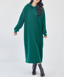 インゲホルグ★カーキ色ぱーカーワンピース シグネチャーモチーフ刺繍フーディ （パーカー）｜INGEBORG