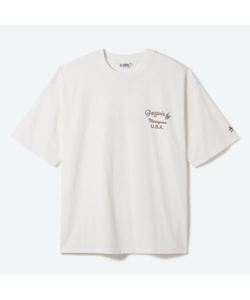penguin BY MUNSINGWEAR（ペンギン バイ マンシングウェア）の「GRAPHIC T-SHIRT（Tシャツ/カットソー・メンズ・ブラウン/ブラック/ホワイト・S/M/L/XL）」の2枚目の写真