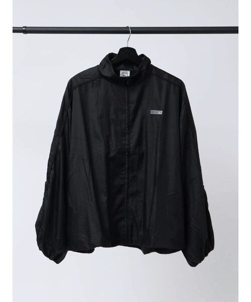 PUMA(プーマ)の「【PUMA】PUMA X ROS? T7 Oversized Track Jacket WV(テーラードジャケット・レディース・ブラック・SMALL/MEDIUM)」の2枚目の写真