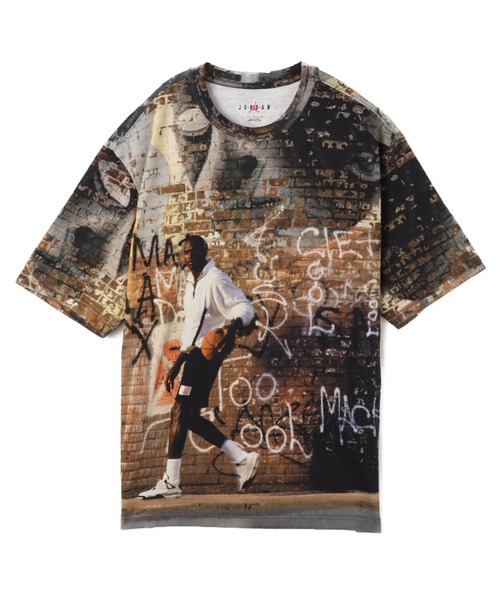 JORDAN BRAND（ジョーダンブランド）の「JORDAN BRAND M J AIR JDN WM 85 AOP SS CR / ジョーダン ブランド エアジョーダン WM 85 AOP CR S/S Tシャツ / NIKE【SP】（Tシャツ/カットソー・メンズ・マルチ・L/XL/XXL/S/M）」の2枚目の写真