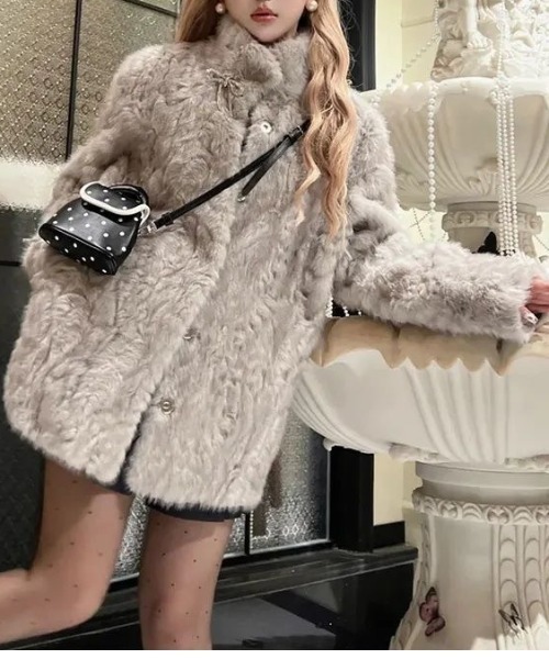 セール】リボン型アクセサリー付きふわふわフェイクファー