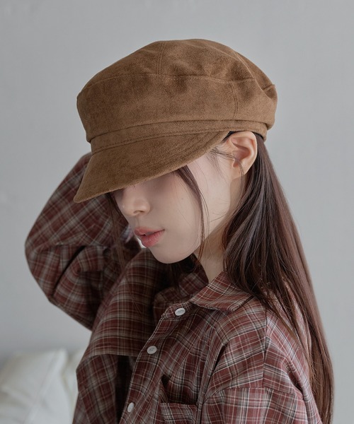 UNE MANSION（ユヌマンション）の「ニューロライマドロススエードキャスケット帽子（キャップ・レディース・ベージュ/ブラウン/ブラック・ONE SIZE）」の3枚目の写真