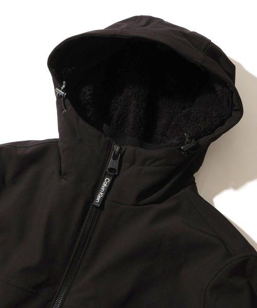 Calvin Klein(カルバン・クライン)の「【Calvin Klein/カルバンクライン】FauxSherpa-Lined Soft-Shell Hooded Jacket/裏ボア ソフトシェル フーデットジャケット(その他アウター・メンズ・ブラック・M/L/S/XL)」の22枚目の写真