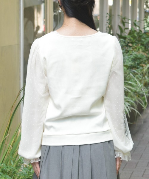 axes femme(アクシーズファム)の「ローズ刺繍カットカーディガン(カーディガン/ボレロ・レディース・ブラック/キナリ/ラベンダー・FREE)」の11枚目の写真