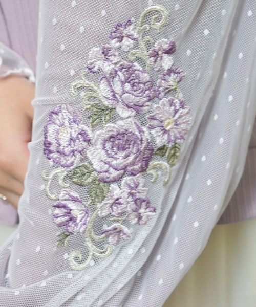 axes femme(アクシーズファム)の「ローズ刺繍カットカーディガン(カーディガン/ボレロ・レディース・ブラック/キナリ/ラベンダー・FREE)」の19枚目の写真
