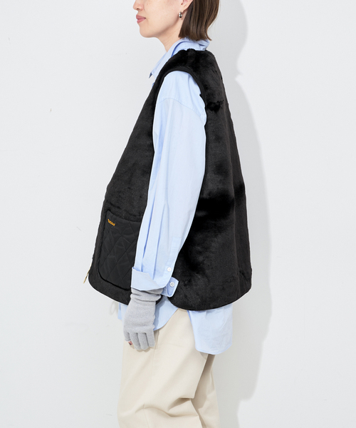 Barbour(バブアー)の「Barbour/バブアー KARIN FAUX FUR GILET LGI0201(その他アウター・レディース・ブラック・FREE)」の8枚目の写真