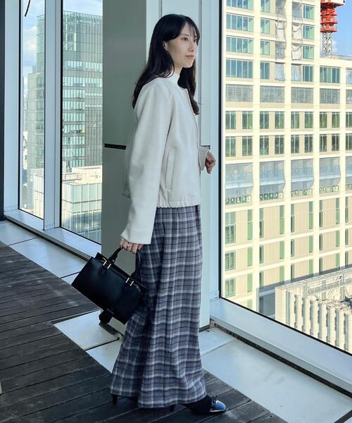 couture brooch（クチュールブローチ）の「【通勤・大人上品】スエード調ダンボール ノーカラージャケット（ブルゾン・レディース・キャメル/ライトグレー/チャコールグレー・40/38/36/42）」の4枚目の写真