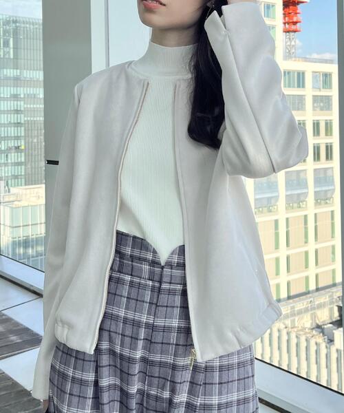 couture brooch（クチュールブローチ）の「【通勤・大人上品】スエード調ダンボール ノーカラージャケット（ブルゾン・レディース・キャメル/ライトグレー/チャコールグレー・40/38/36/42）」の6枚目の写真