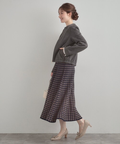 couture brooch（クチュールブローチ）の「【通勤・大人上品】スエード調ダンボール ノーカラージャケット（ブルゾン・レディース・キャメル/ライトグレー/チャコールグレー・40/38/36/42）」の8枚目の写真