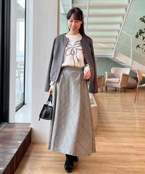 couture brooch（クチュールブローチ）の「【通勤・大人上品】スエード調ダンボール ノーカラージャケット（ブルゾン・レディース・キャメル/ライトグレー/チャコールグレー・40/38/36/42）」の13枚目の写真