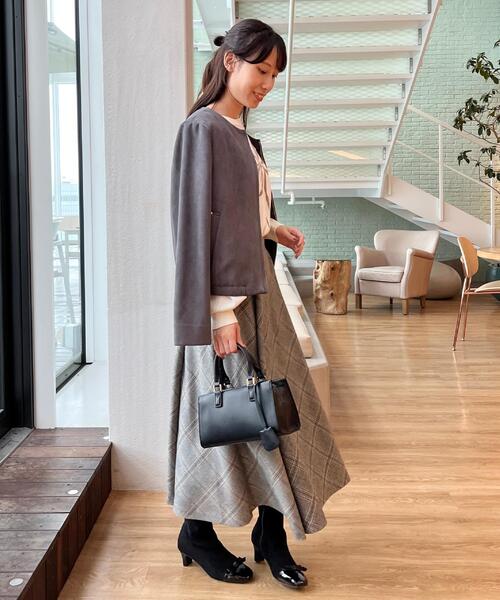 couture brooch（クチュールブローチ）の「【通勤・大人上品】スエード調ダンボール ノーカラージャケット（ブルゾン・レディース・キャメル/ライトグレー/チャコールグレー・40/38/36/42）」の14枚目の写真