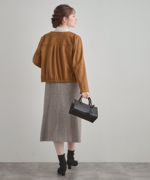 couture brooch（クチュールブローチ）の「【通勤・大人上品】スエード調ダンボール ノーカラージャケット（ブルゾン・レディース・キャメル/ライトグレー/チャコールグレー・40/38/36/42）」の19枚目の写真